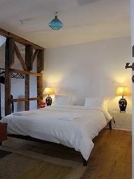 The Independente Suites & Terrace Lisbon Bed & Breakfast